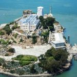 Penjara Alcatraz Dibuka, Pulau Alcatraz adalah sebuah pulau yang terletak di tengah Teluk San Francisco di California, Amerika Serikat.