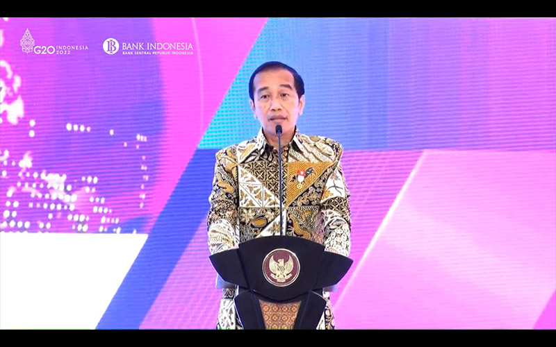Presiden RI Joko Widodo (Jokowi) secara resmi meluncurkan Kartu Kredit Pemerintah Domestik dan QRIS Antarnegara di Gedung Thamrin, Bank Indonesia (BI), Jakarta (29/08/22)
