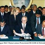 Konflik antara Gerakan Aceh Merdeka (GAM) dan pemerintah Indonesia berakhir dengan penandatanganan nota kesepahaman di Helsinki, Finlandia.