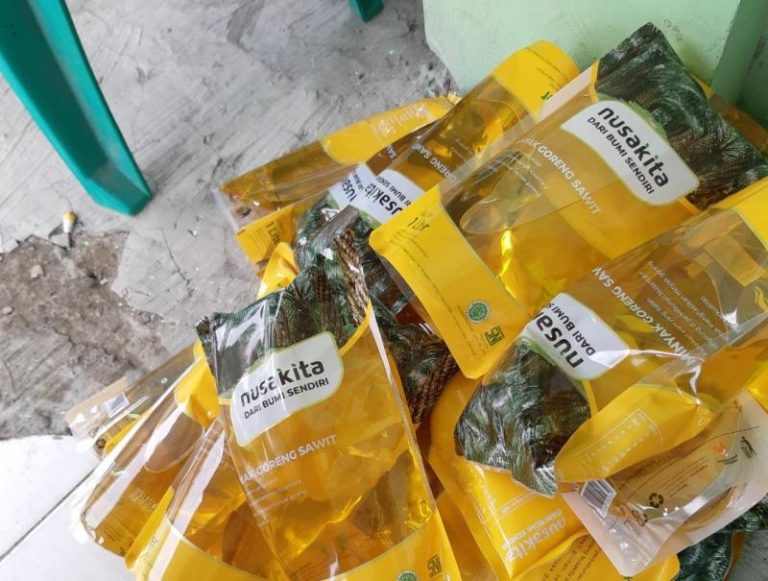 Turut Dukung Stabilkan Harga, PTPN Group akan Produksi Minyak Goreng Kemasan Rakyat