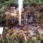 Sumur Minyak Ilegal di Musi Banyuasin Menyembur Setinggi 15 Meter, Warga Dievakuasi