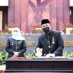 Wakil Ketua DPRD Jatim Sahat Simanjuntak bersama Gubernur Jatim Khofifah Indar Parawansa.