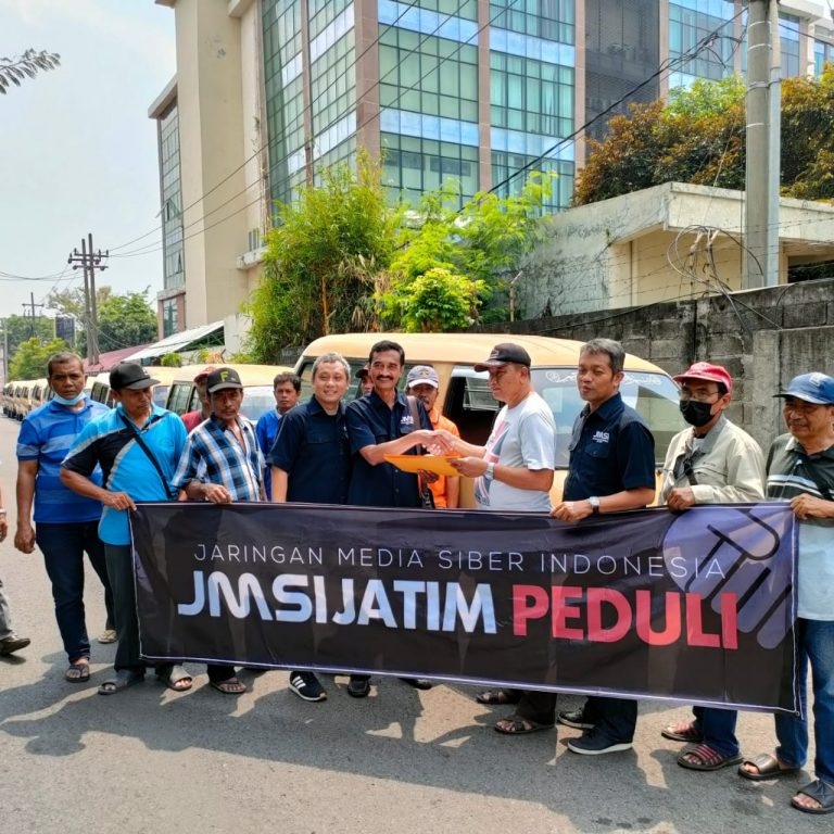 JMSI Jatim Bantu Sopir Angkot Ringankan Beban Akibat Kenaikan BBM