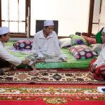 Ketua PKS Jatim Sowan KH Abdul Jalal yang Sedang Sakit