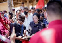 Ketua DPR RI Puan Maharani di Pantai Pandawa, Badung, Bali (28/09/22)