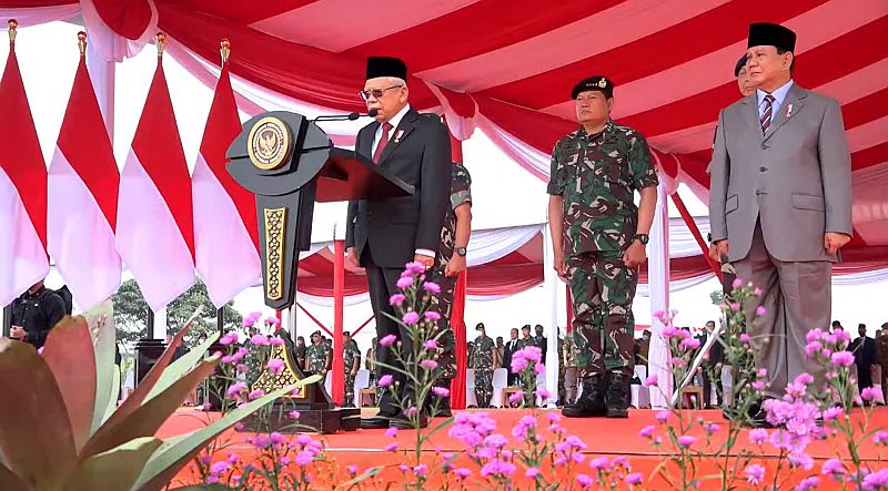 Wakil Presiden RI Ma'ruf Amin dan Menteri Pertahanan Prabowo Subianto tetapkan 2.974 personel Komponen Cadangan TNI 2022