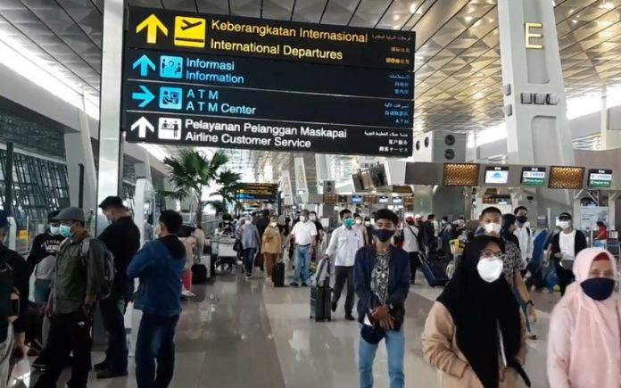 Kemenhub: Saat ini Harga Tiket Pesawat Turun 8 Persen