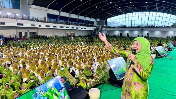 Gubernur Khofifah Sampaikan Pesan Pentingnya Kontribusi Muslimat NU Dalam Menurunkan Stunting