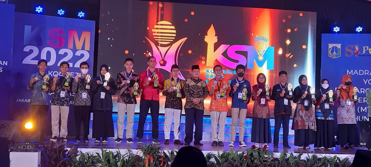 Alhamdulillah, Untuk Kesepuluh Kalinya Jatim Kembali Raih Juara Umum Kompetisi Sains Madrasah Tahun 2022
