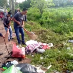 aksi bersih-bersih sampah yg dilakukan masyarakat Sampit
