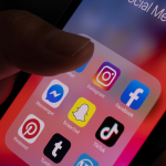 ilustrasi media sosial