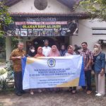 Tim PKM Unitomo Beri Pendampingan  Cara Mengelola Kopi Rempah