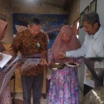 Tim PKM Unitomo Beri Pendampingan Penanganan Bidang Produktif Ekonomi Kopi