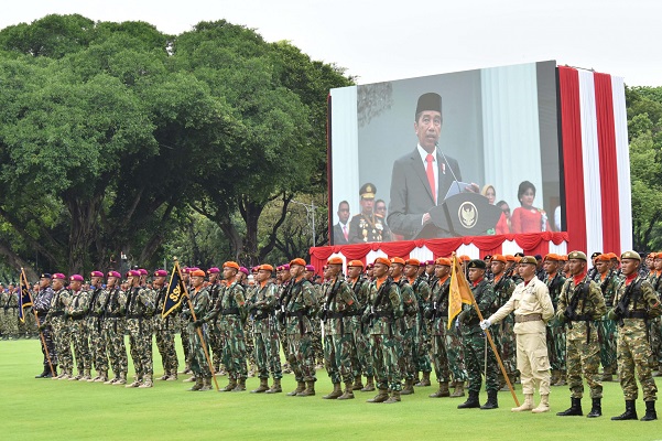 Jokowi Minta TNI dan Polri Bersinergi