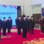 Presiden Jokowi Lantik 14 Pejabat Baru BPKH Periode 2022-2027