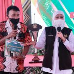 Suharto Tukang Becak Peraih Medali Emas SEA Games Kini Diangkat Gubernur Khofifah Jadi Pegawai Bapenda