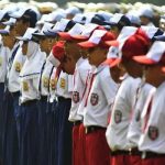 Nadiem Tetapkan Aturan Baru Seragam Sekolah serta Pakaian Adat.
