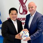 Menteri BUMN Erick Thohir dan Presiden FIFA Gianni Infantino
