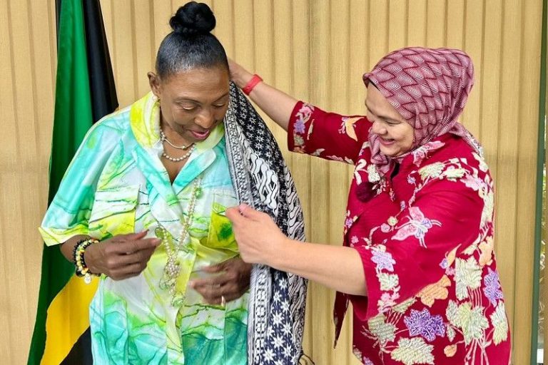 KBRI: Jamaika Ingin Pelajari Pembuatan Batik dan Olahraga Bulutangkis dari Indonesia