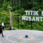 Presiden Jokowi Tinjau Pembangunan Infrastruktur IKN di Kabupaten Penajam Paser Utara.