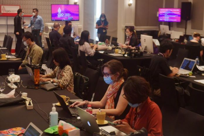 ilustrasi media center G20