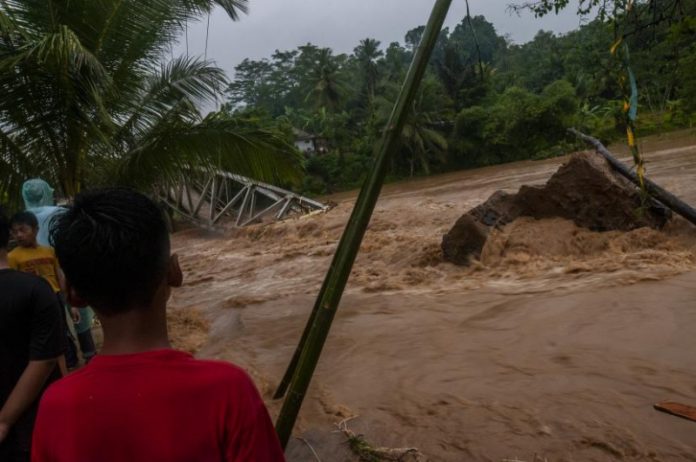 Banjir bandang terjang Jembrana Bali