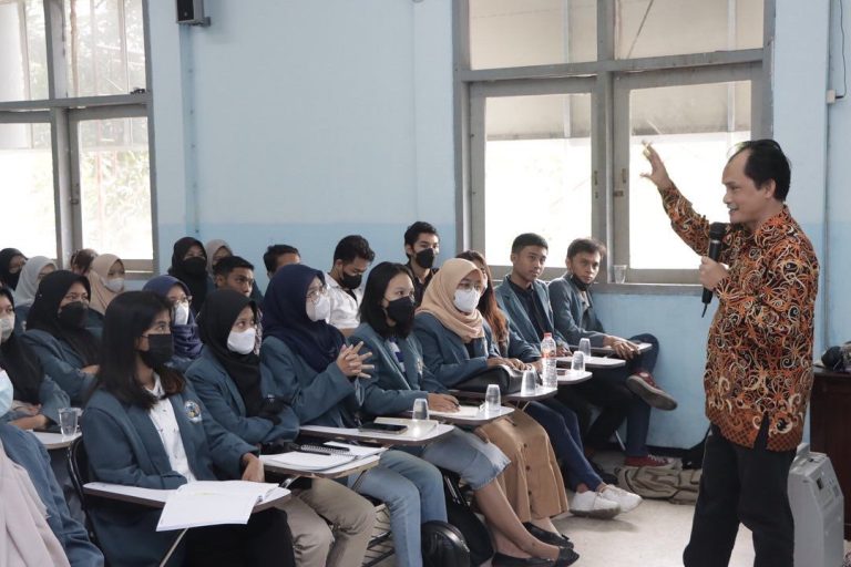 FP Unitomo : Pentingnya Memiliki Sertifikasi Halal Pada Pangan dan Perikanan