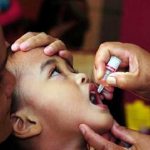 ilustrasi imunisasi polio pada anak
