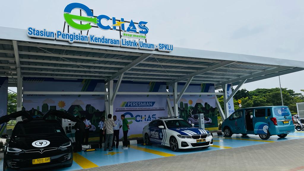 Stasiun Pengisian Kendaraan Listrik Umum di Bandara Soekarno-Hatta