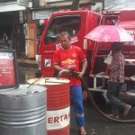 ilustrasi penjual minyak tanah