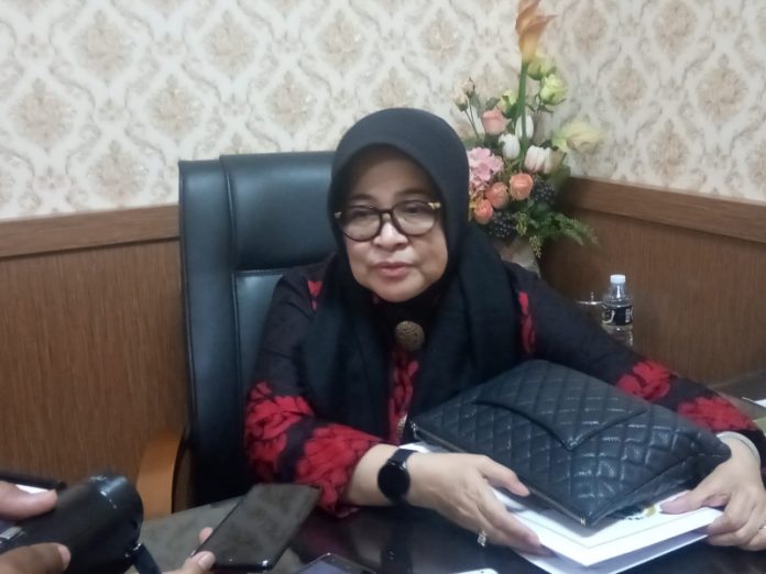 Ketua Komisi E DPRD Provinsi Jatim, Hj Wara Sundary Renny Pramana S.E