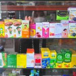 Apoteker menunjukan obat sirop di salah satu apotek di Kudus, Jawa Tengah.