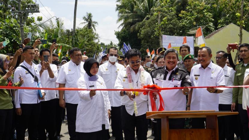 Menteri Pertanian Syahrul Yasin Limpo meresmikan Kampung Benih Hortikultura di Desa Karang Duwur, Kecamatan Kemiri, Kabupaten Purworejo (11/11/22)