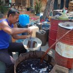 ilustrasi penjual minyak tanah