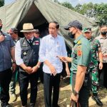 Presiden Jokowi tinjau lokasi gempa Cianjur, Jawa Barat, Kamis (24/11/2022).