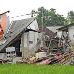 rumah rusak akibat gempa Cianjur