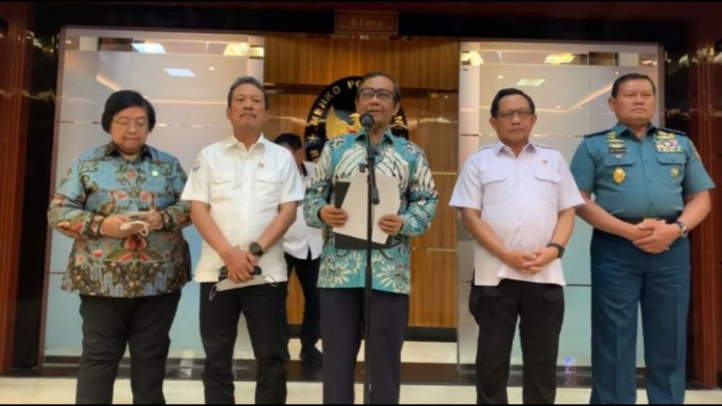 Menteri Koordinator Bidang Politik, Hukum dan Keamanan (Menko Polhukam) Mahfud MD saat konferensi pers di Kantor Kemenko Polhukam, Jakarta Pusat (14/12/2022).