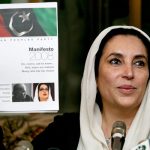 Benazir Bhutto Jadi PM Pakistan.