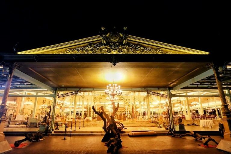 Lestarikan Cagar Budaya Solo, PLN Remajakan Instalasi Listrik Pura Mangkunegaran