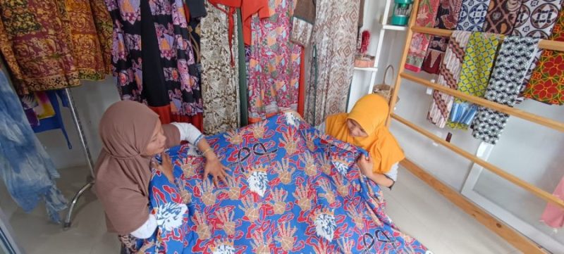 Batik Motif Tragedi Kanjuruhan