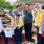 Presiden Jokowi Tinjau SDN Sukamaju 1, Instruksikan Pembangunan Selesai dalam Tiga Bulan.