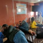 Sejumlah WNA Irak berada di atas kapal Ferry saat hendak bertolak ke Kupang