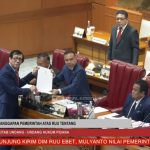 Pengesahan RKUHP jadi UU di Kompleks Parlemen, Senayan, Jakarta (06/12/2022).