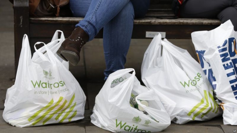 ilustrasi plastik belanja