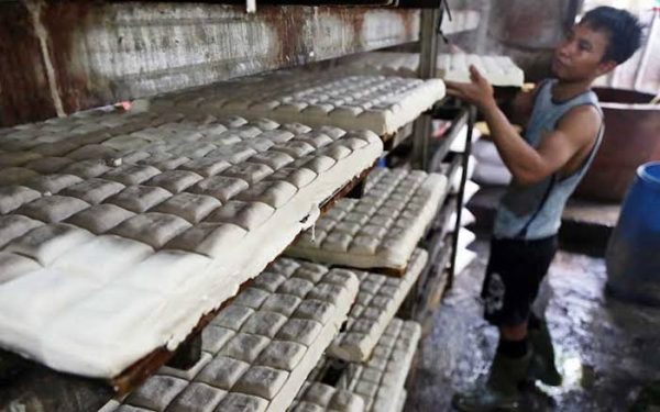 ilustrasi perajin tahu tempe