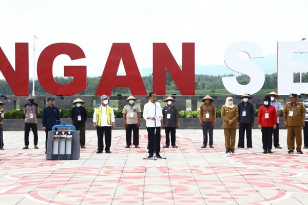 Jokowi Resmikan Bendungan Semantok di Nganjuk