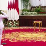 Presiden Joko Widodo (Jokowi) melantik Laksamana Madya Muhammad Ali jadi KSAL atau Kepala Staf Angkatan Laut di Istana Negara, Jakarta (28/12/2022).
