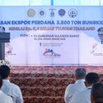 Kepala Karantina Pertanian Mamuju Agus Karyono, pada pelepasan ekspor bungkil sawit di Pelabuhan Belang-Belang Mamuju (11/01/2023).