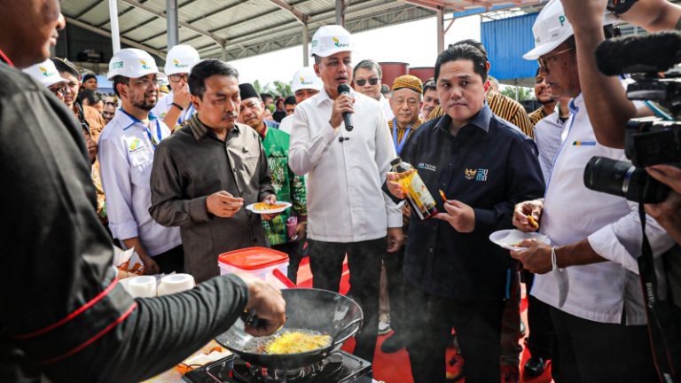 Erick Thohir Siap Fasilitasi Proyek Rintisan Produksi Minyak Makan Merah