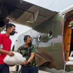 Persiapan operasi Teknologi Modifikasi Cuaca (TMC) di Sumatera Selatan dan Jambi yang didukung TNI AU Skadron 4 Malang dengan mengerahkan armada pesawat Casa 212 A-2105.